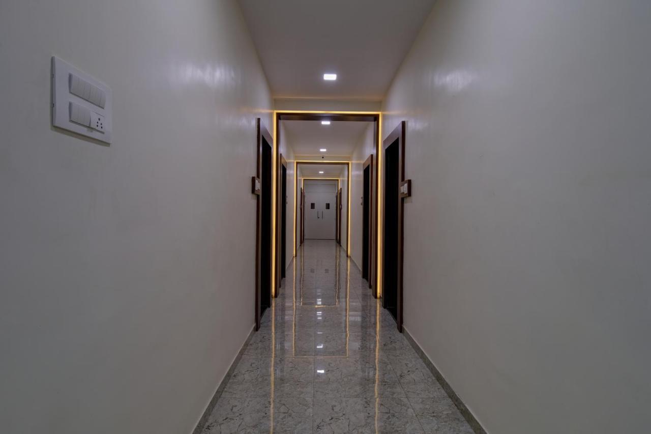 Hotel Mourya Residency Navi Mumbai Exteriör bild