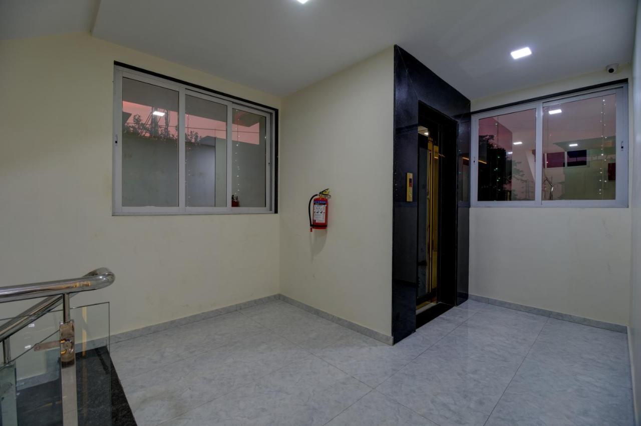 Hotel Mourya Residency Navi Mumbai Exteriör bild