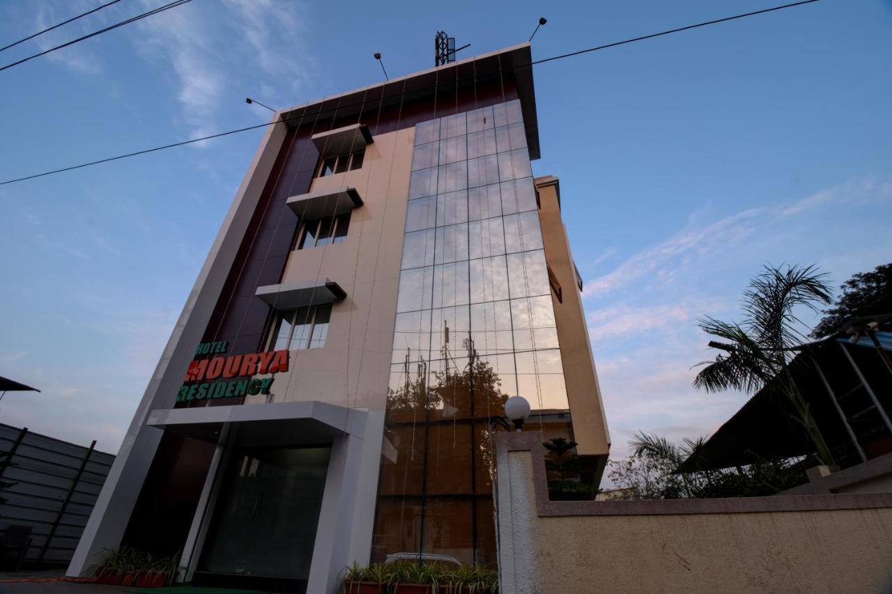 Hotel Mourya Residency Navi Mumbai Exteriör bild